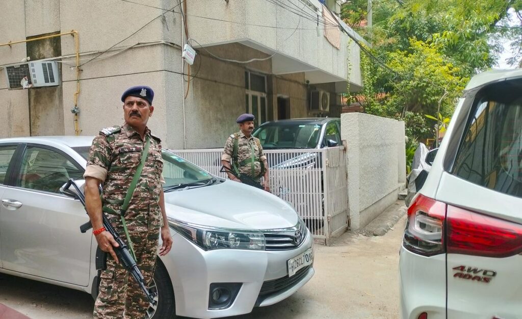 दिल्ली क्लासरूम घोटाले में ईडी की बड़ी कार्रवाई: 37 ठिकानों पर छापेमारी, मनीष सिसोदिया और सत्येंद्र जैन जांच के घेरे में