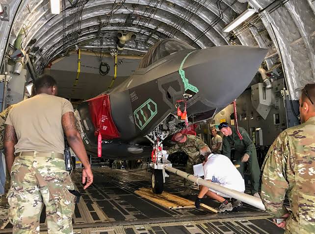 भारत में ब्रिटिश F-35B जेट की फजीहत: पार्किंग फीस विवाद और एयरलिफ्ट की नौबत