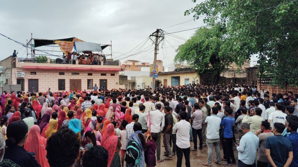 जालौर में कथावाचक अभयदास महाराज का विवाद: धार्मिक अस्मिता और प्रशासन के बीच तनाव 1 img 20250720 wa00056011758880103546843