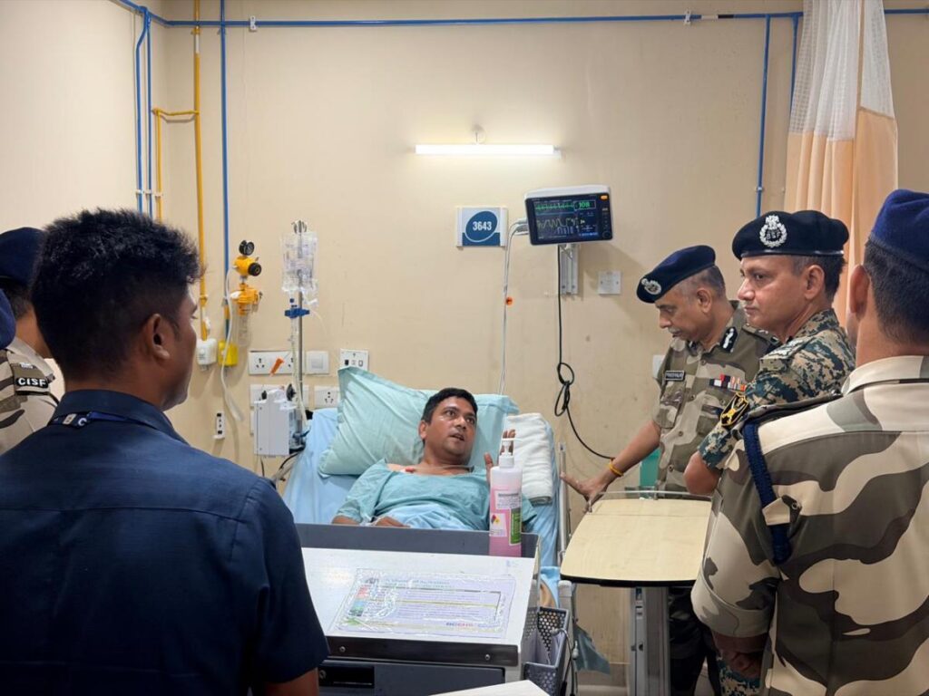 बंगाल चुनाव में CISF जवान का अदम्य साहस: गोली लगने के बाद भी डटे रहे, BJP प्रत्याशी पवन सिंह की जान बचाई